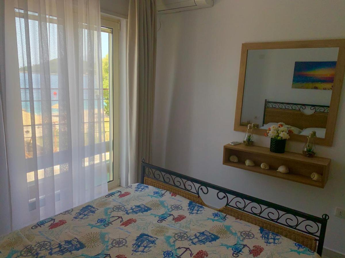 Sea Apartments Himarë Dış mekan fotoğraf
