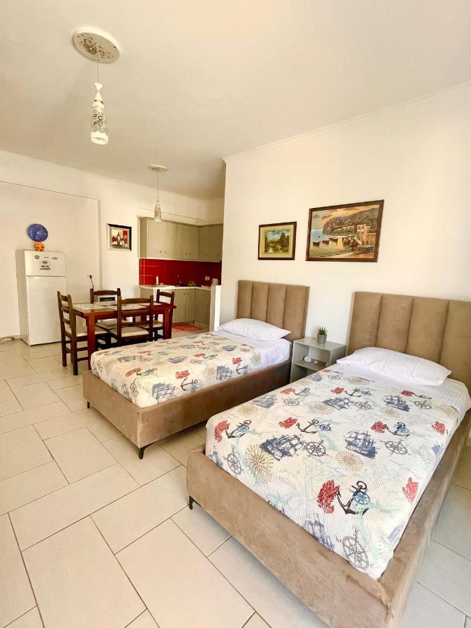 Sea Apartments Himarë Dış mekan fotoğraf