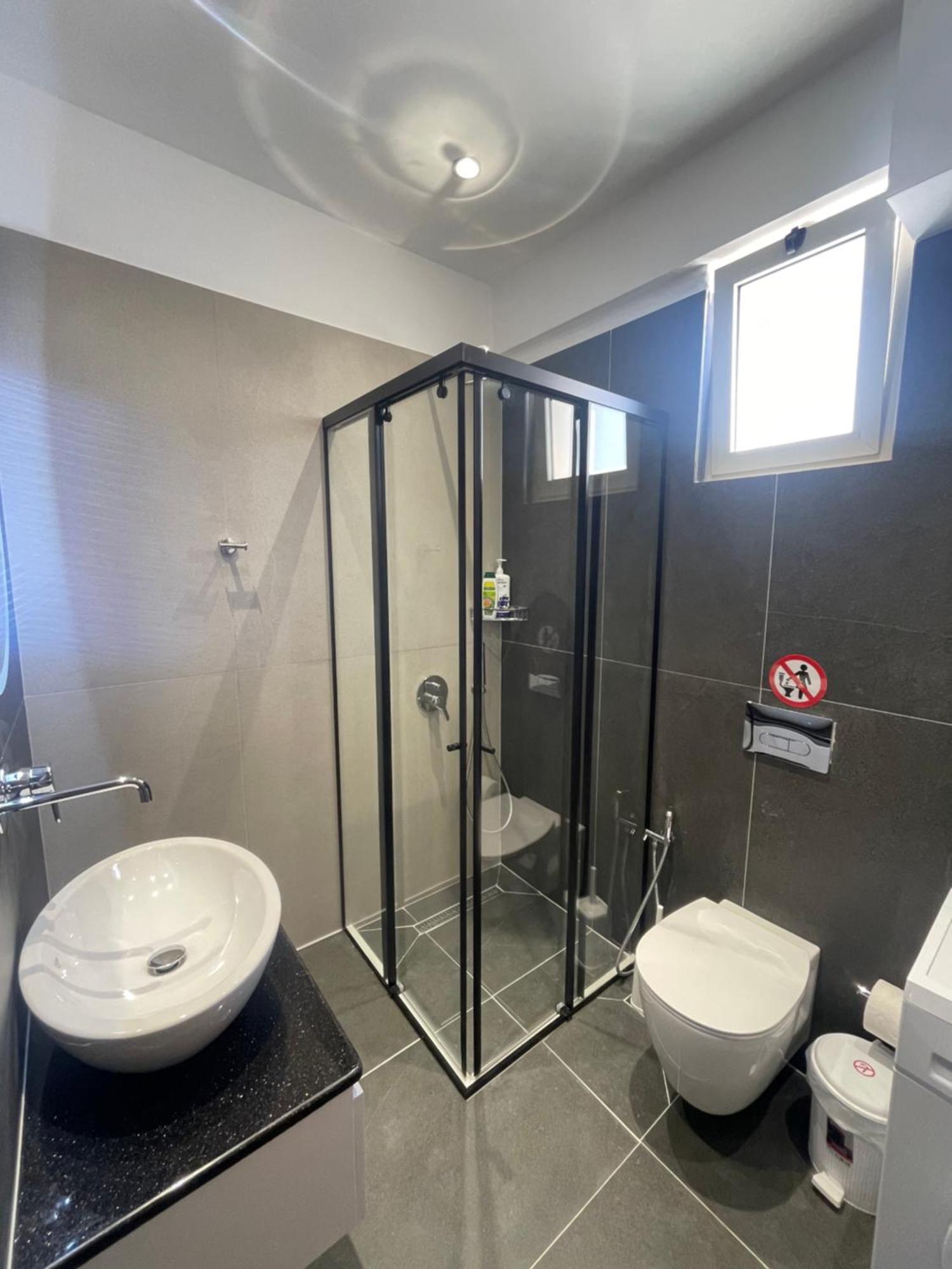 Sea Apartments Himarë Dış mekan fotoğraf