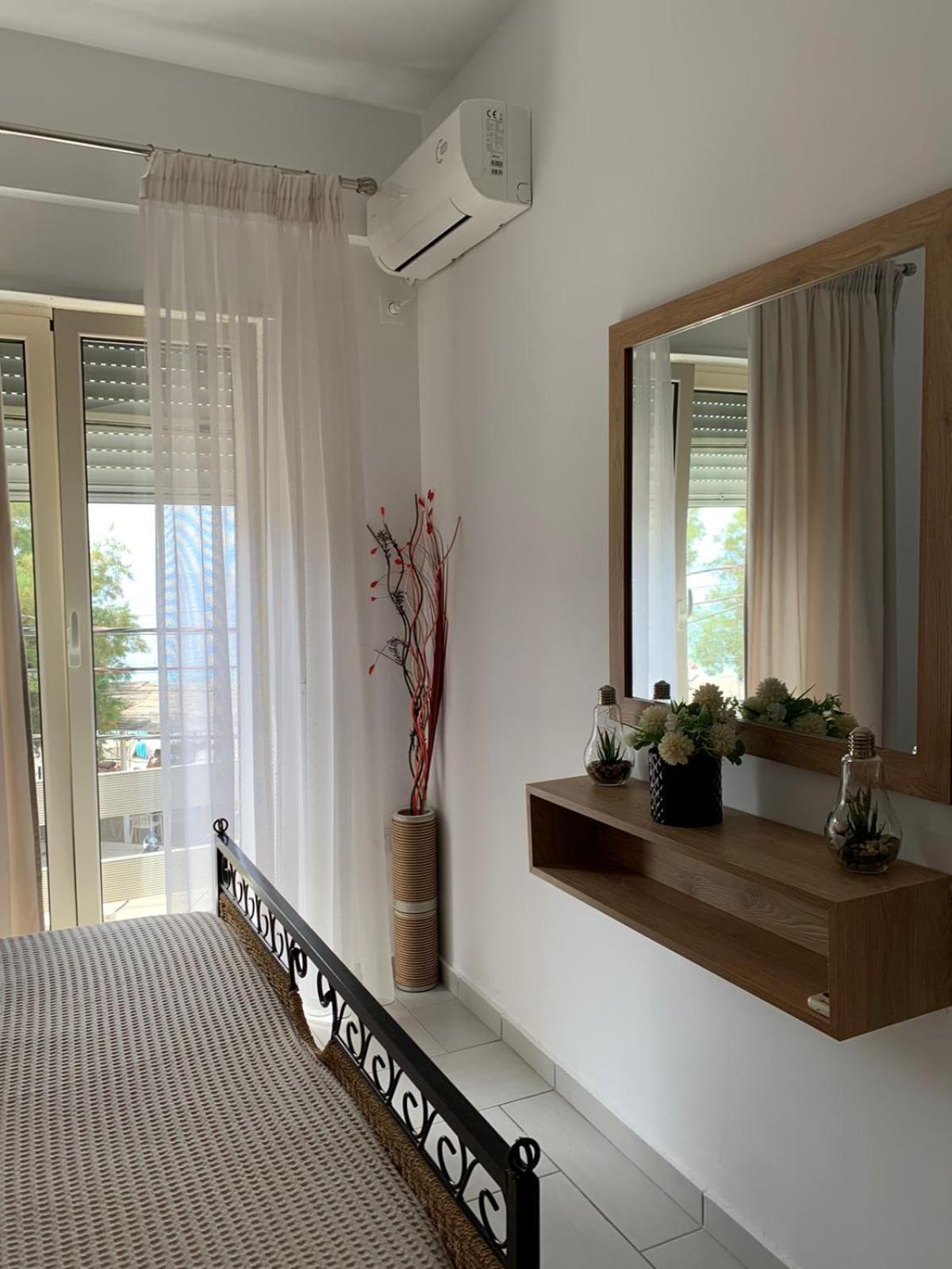 Sea Apartments Himarë Dış mekan fotoğraf